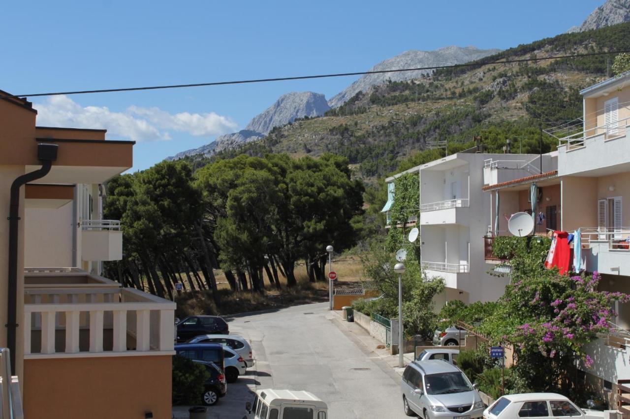 Apartments With A Parking Space Makarska - 6850 Exterior photo